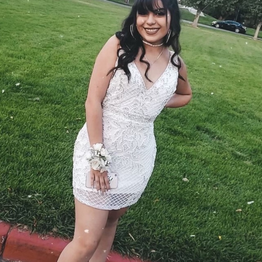 Yosilon homecoming dress